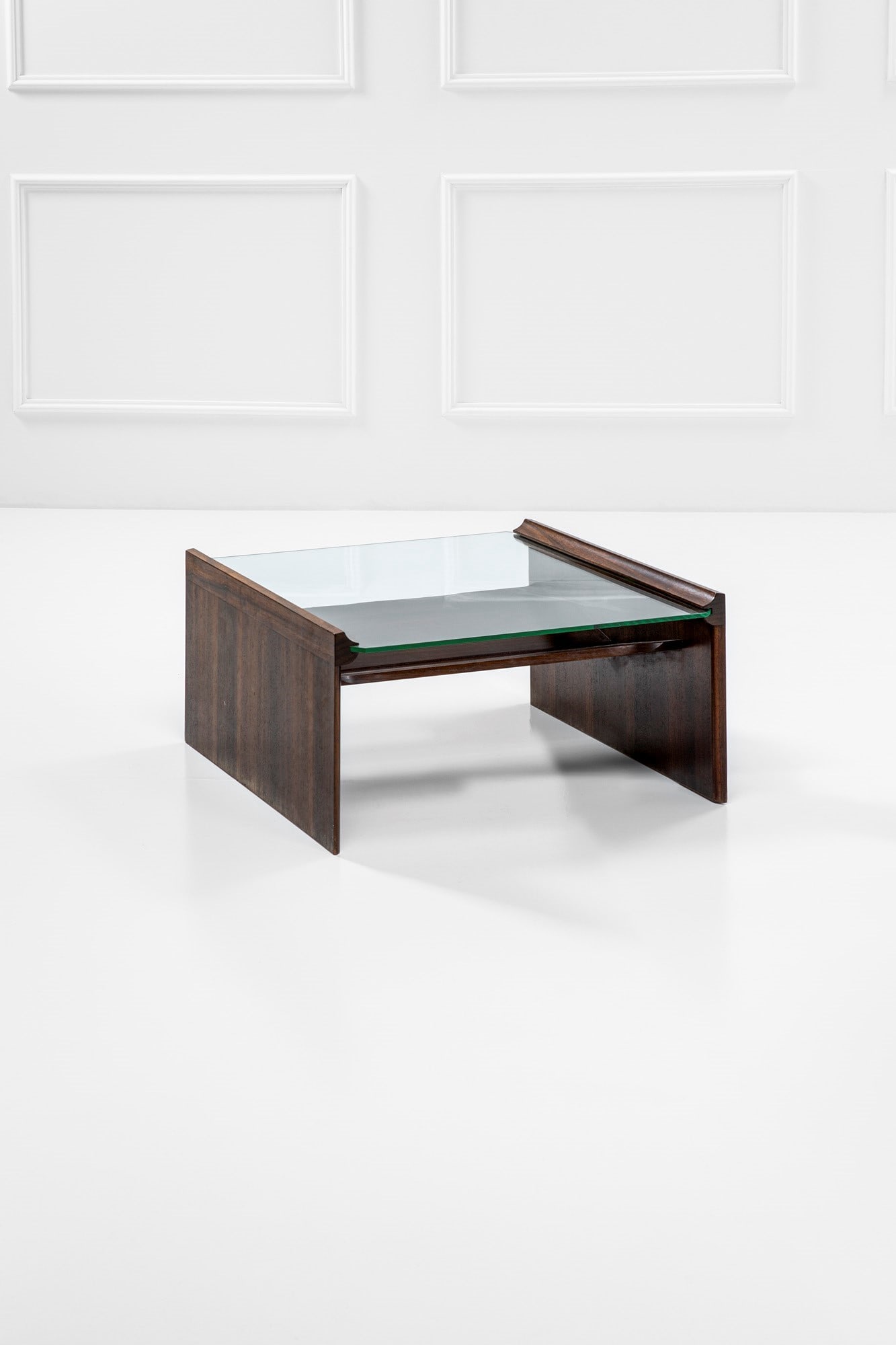 Kazuhide Takahama. Tavolino Acca (1 of 3)