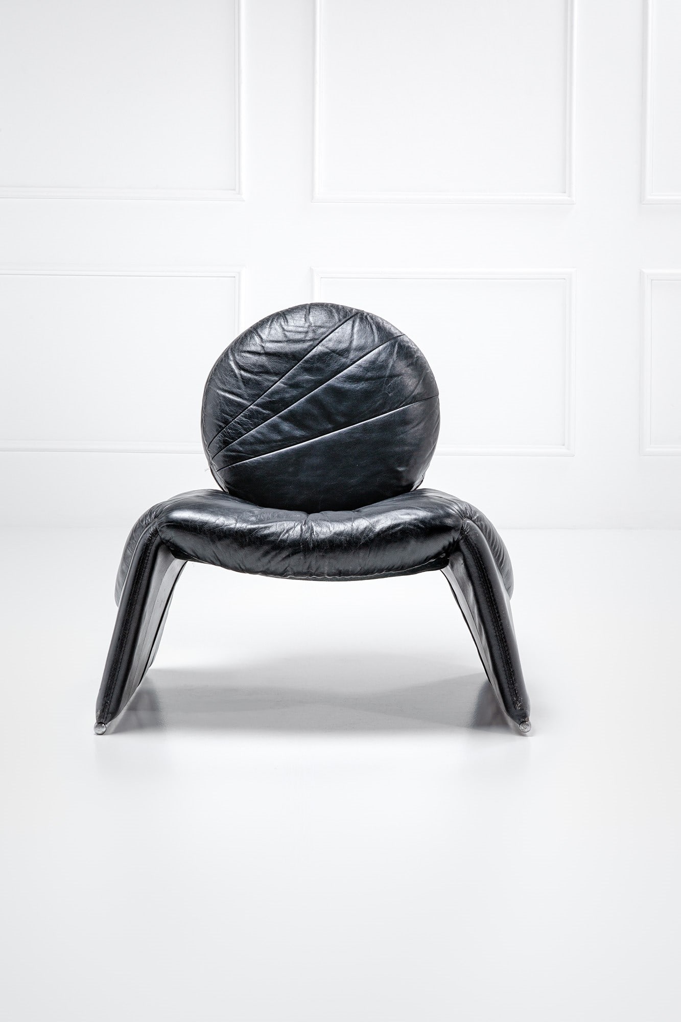 Vittorio Introini. Poltrona - 2