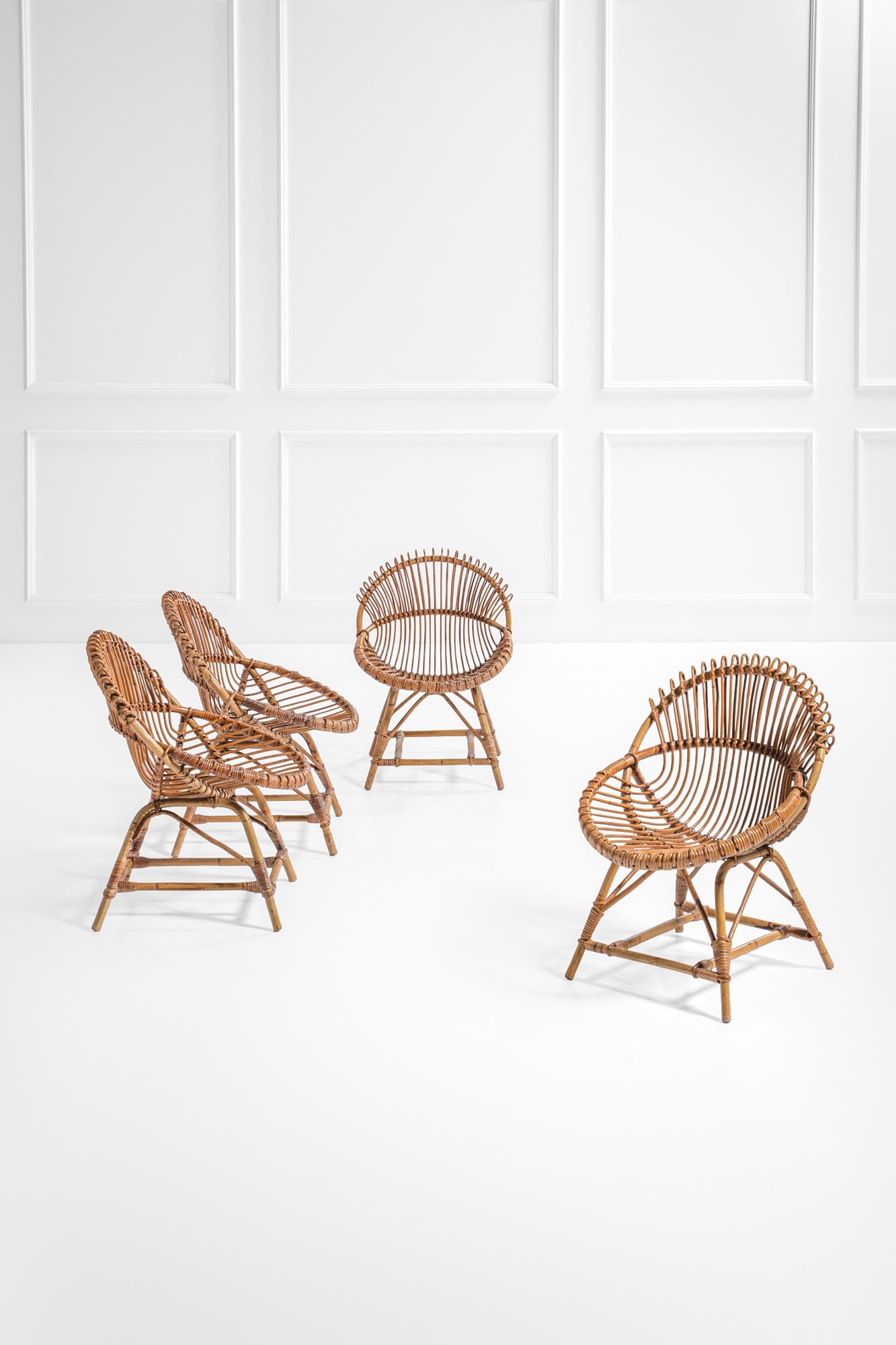 Quattro poltrone da giardino: Quattro poltrone da giardinoBamboo, midollino.1970 ca.cm 79x58x58