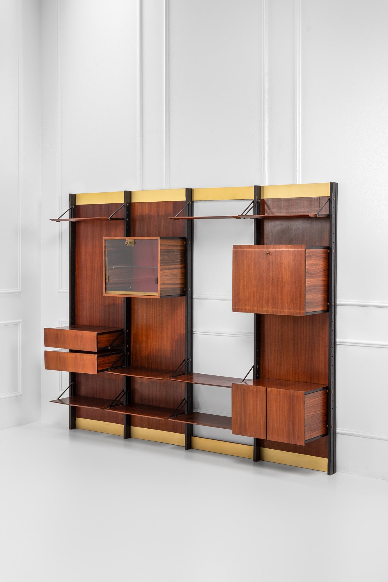 Piero Frigerio. Libreria a quattro campate (1 of 4)