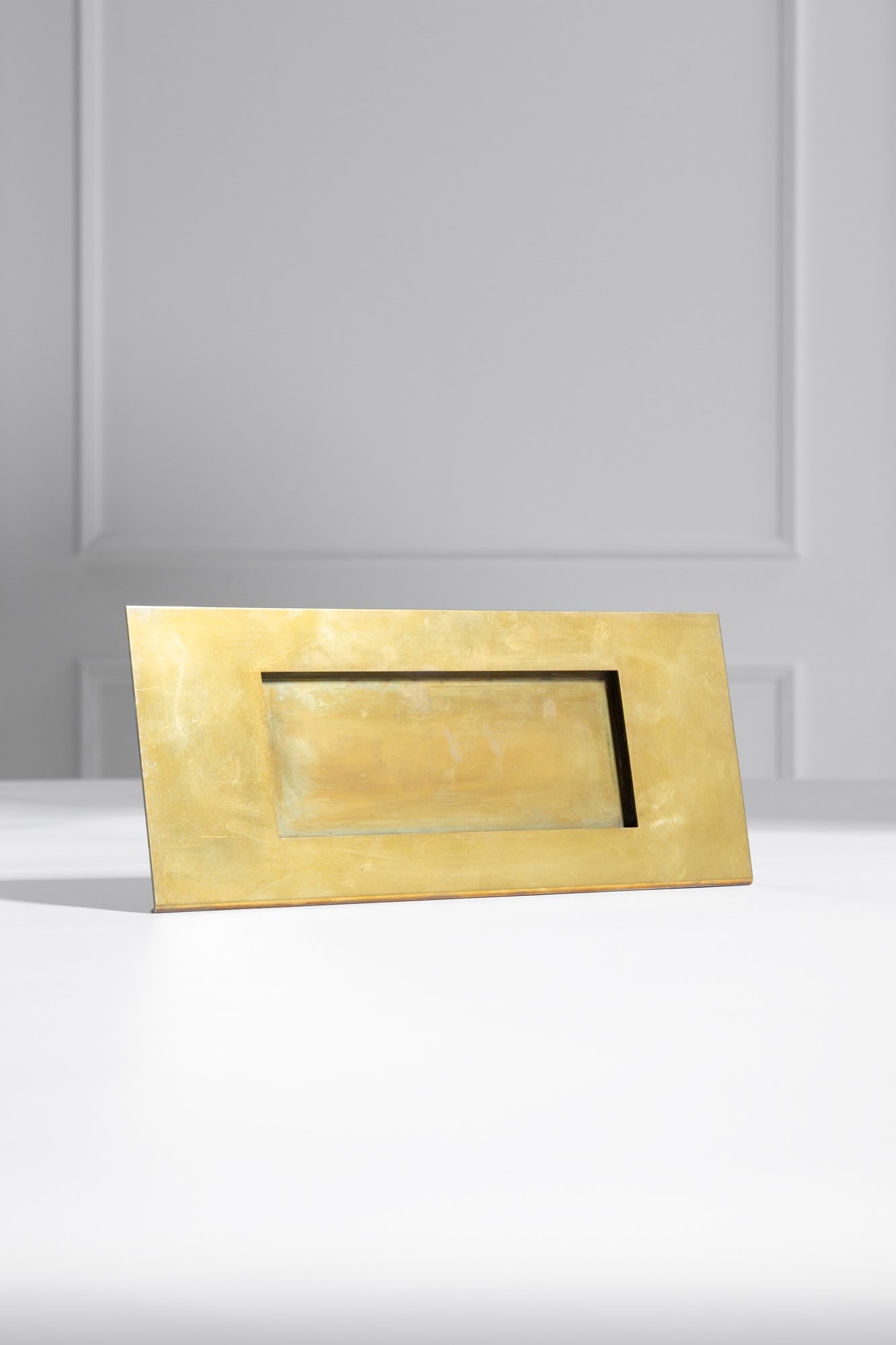 Gabriella Crespi. Portafoto: PortafotoOttone.1970 ca.Firma incisa della designer.cm 14x33,5x6