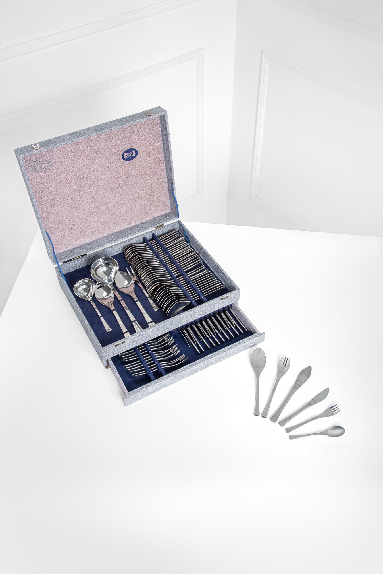 AMC. Servizio di posate entro scatola originale (1 of 3)