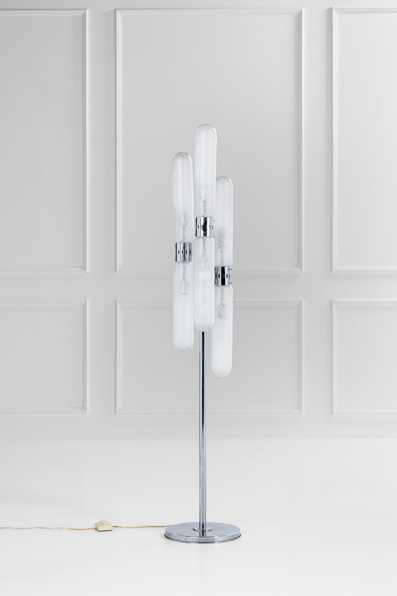 A.V. Mazzega. Lampada da terra (1 of 3)