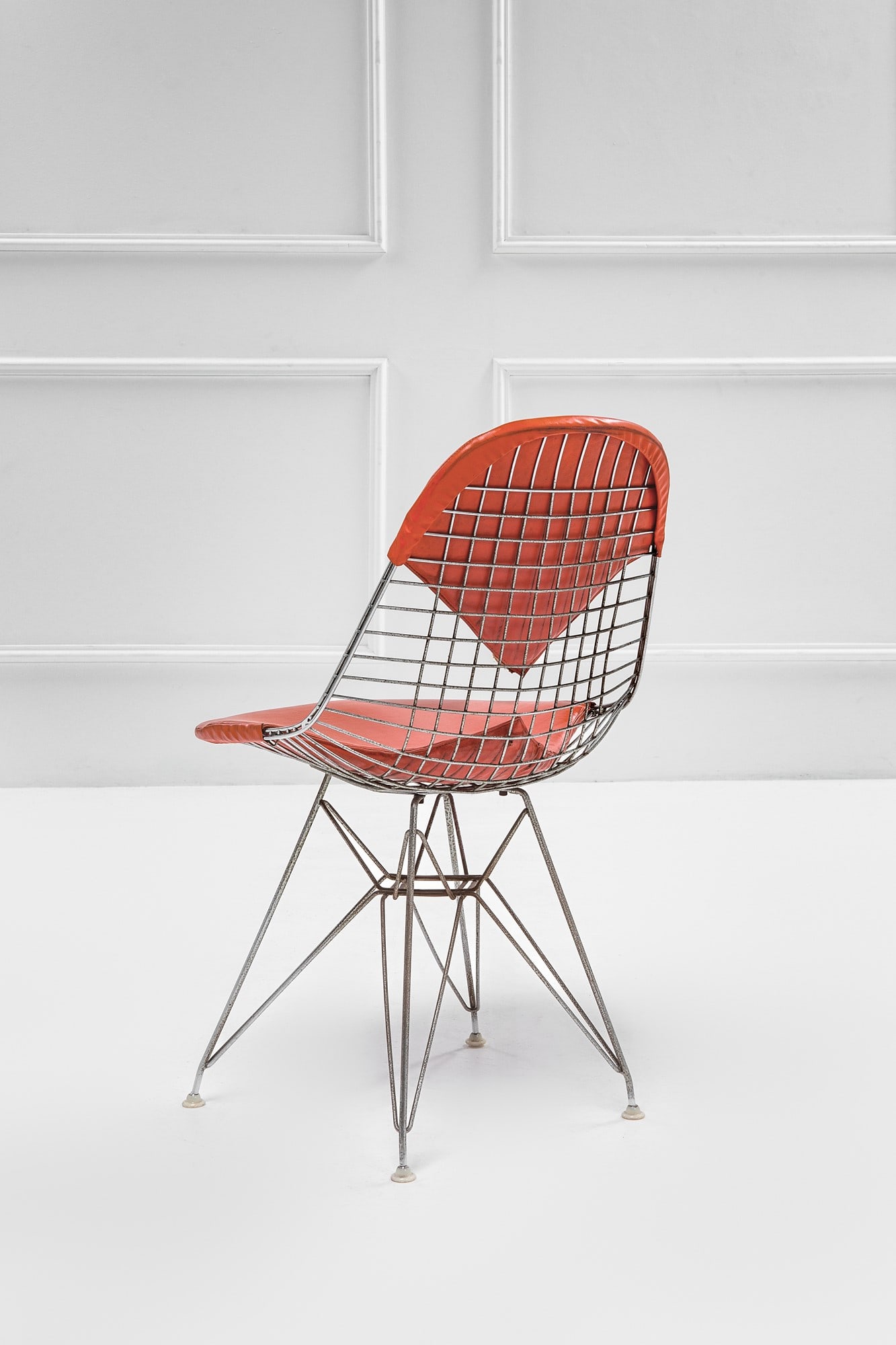 Charles e Ray Eames. Sei sedie mod. Wire Chair DKR - 2