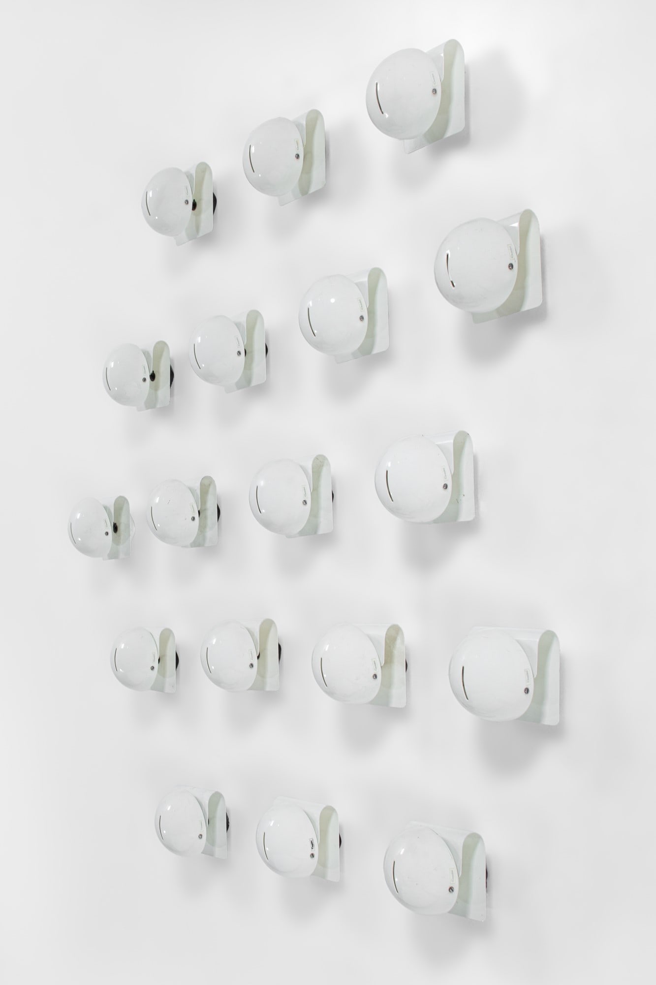 Giuseppe Cormio. Diciotto lampade da parete mod. Bugia (1 of 3)