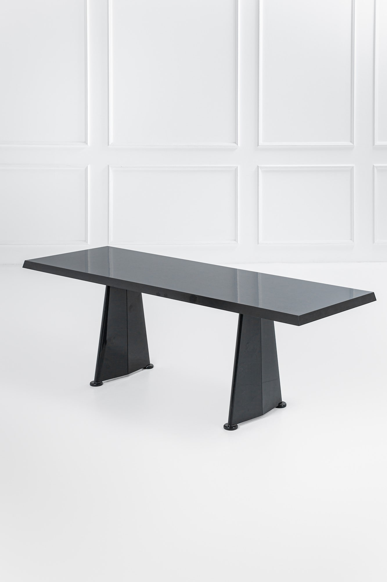 Jean Prouvé. Tavolo Trapèze (1 of 3)