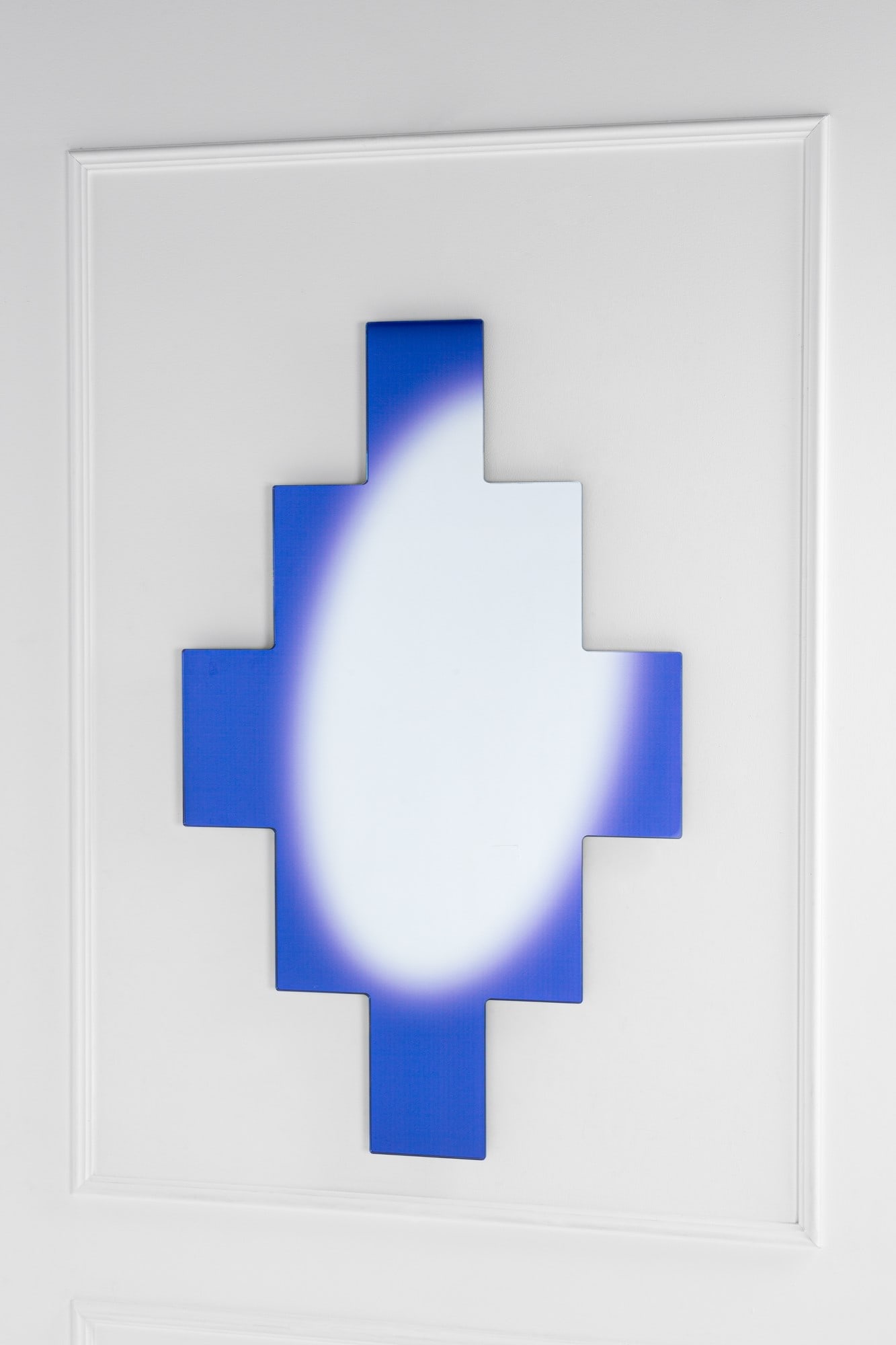 Marcelo Burlon. Specchiera mod. Edaird (1 of 3)