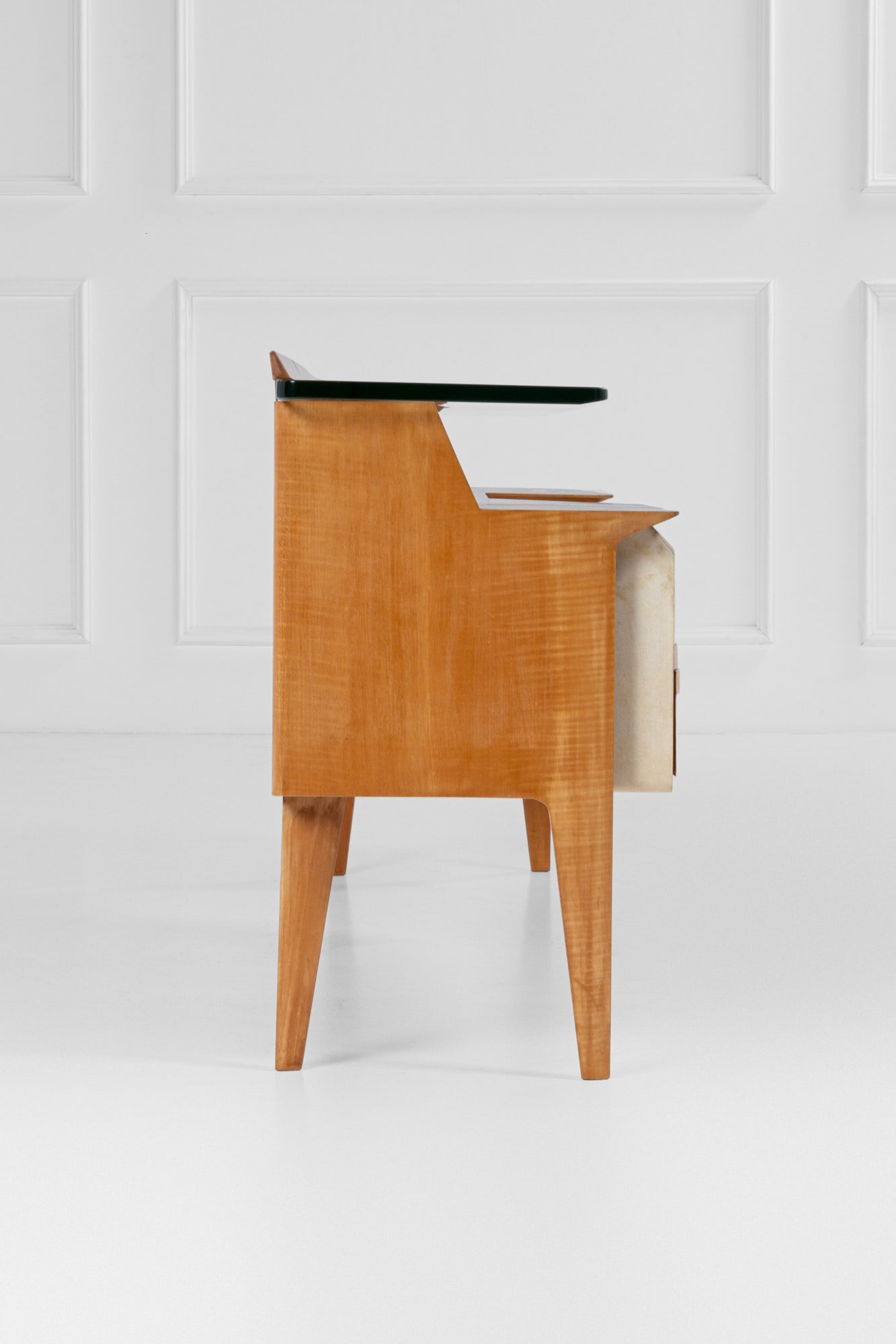 Dassi. Mobile da camera con specchiera da parete - 4