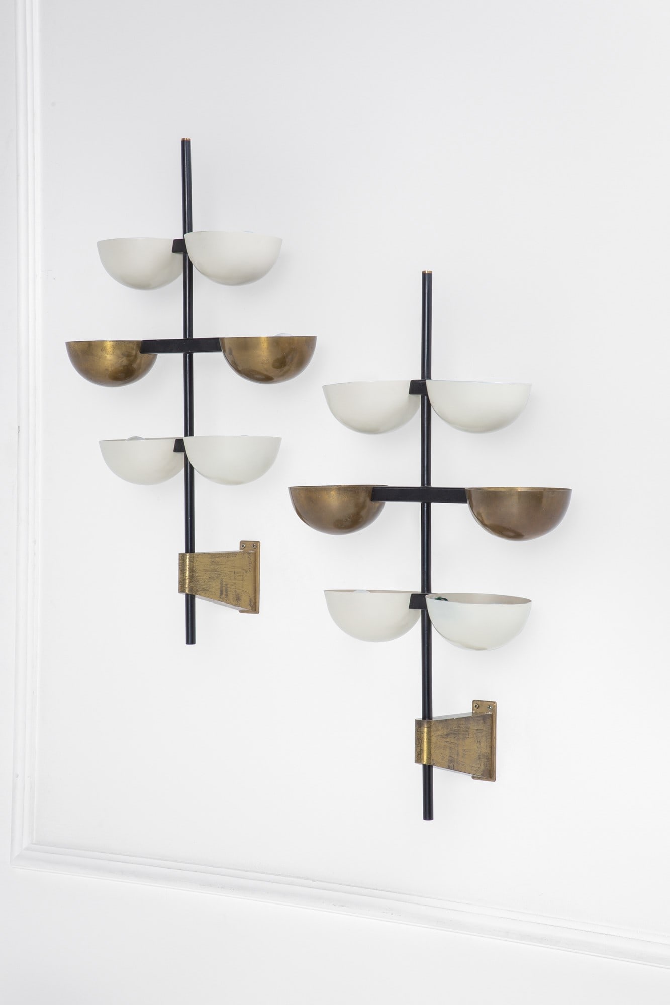 Stilnovo. Due lampade da parete a sei luci (1 of 4)