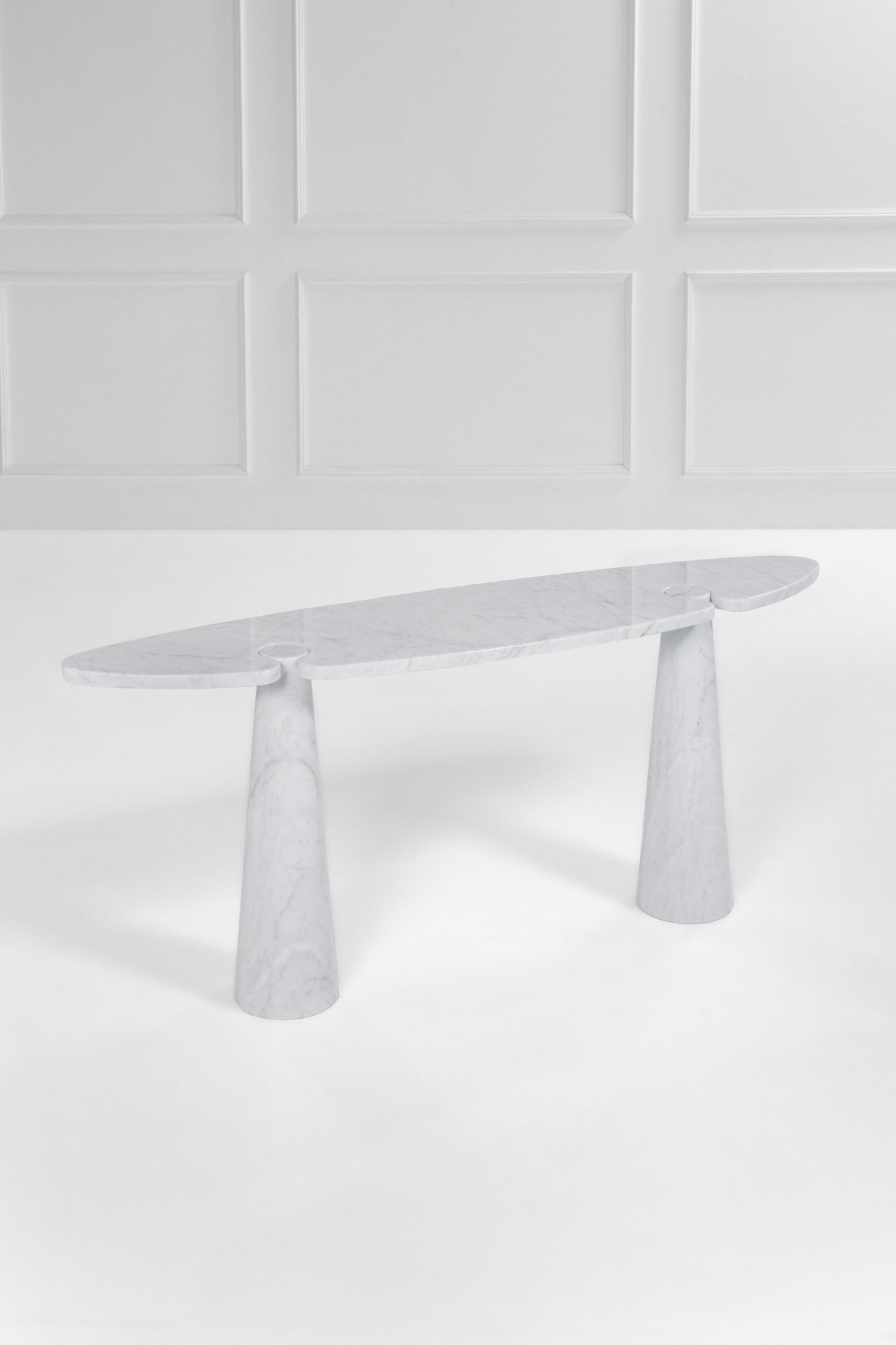 Angelo Mangiarotti. Console della serie Eros (1 of 4)