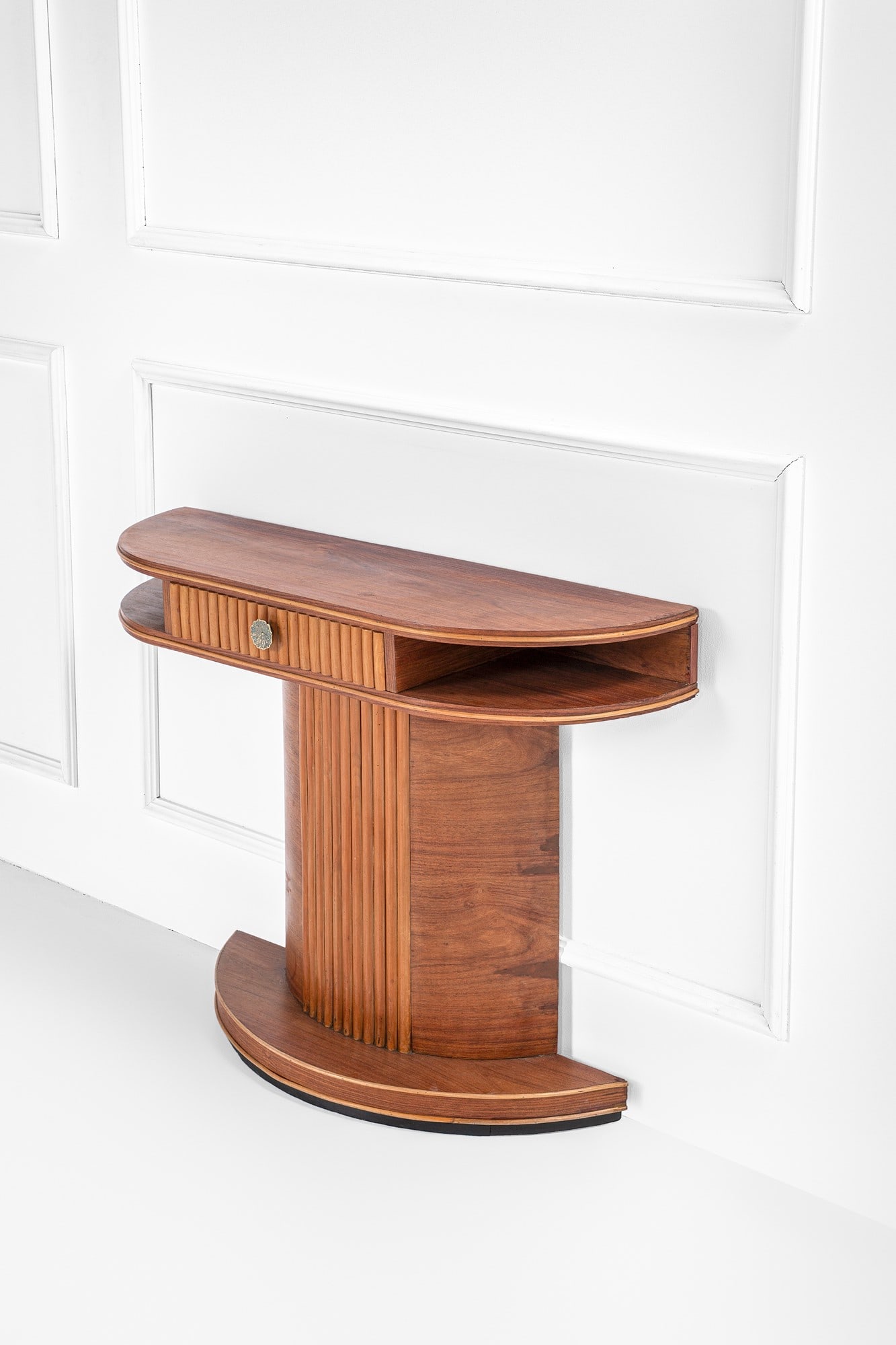 Console - 2