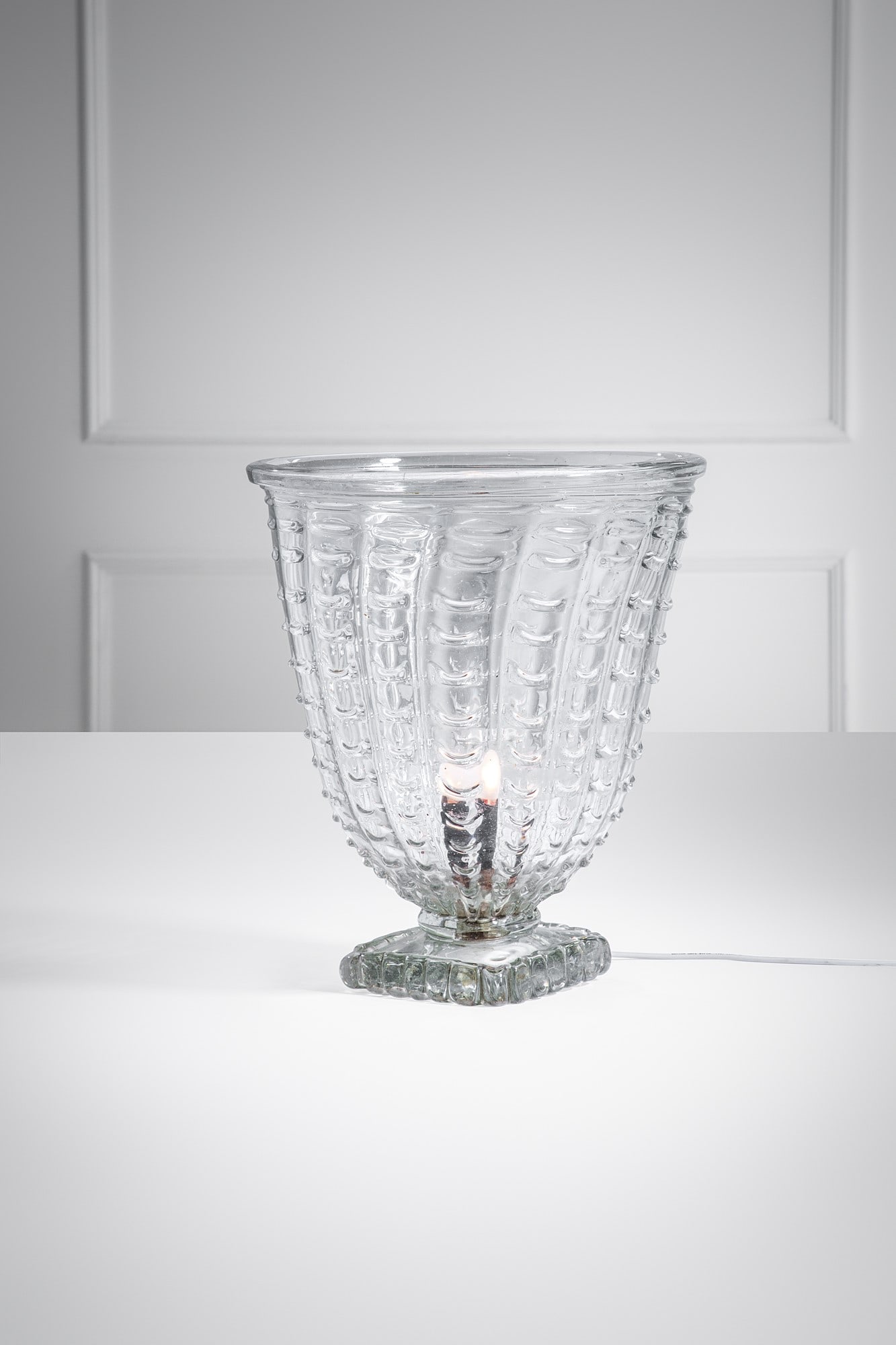 Barovier & Toso (attr.). Lampada da tavolo: Lampada da tavolo Vetro trasparente con costolature. 1940 ca. h cm 40, diam. cm 34