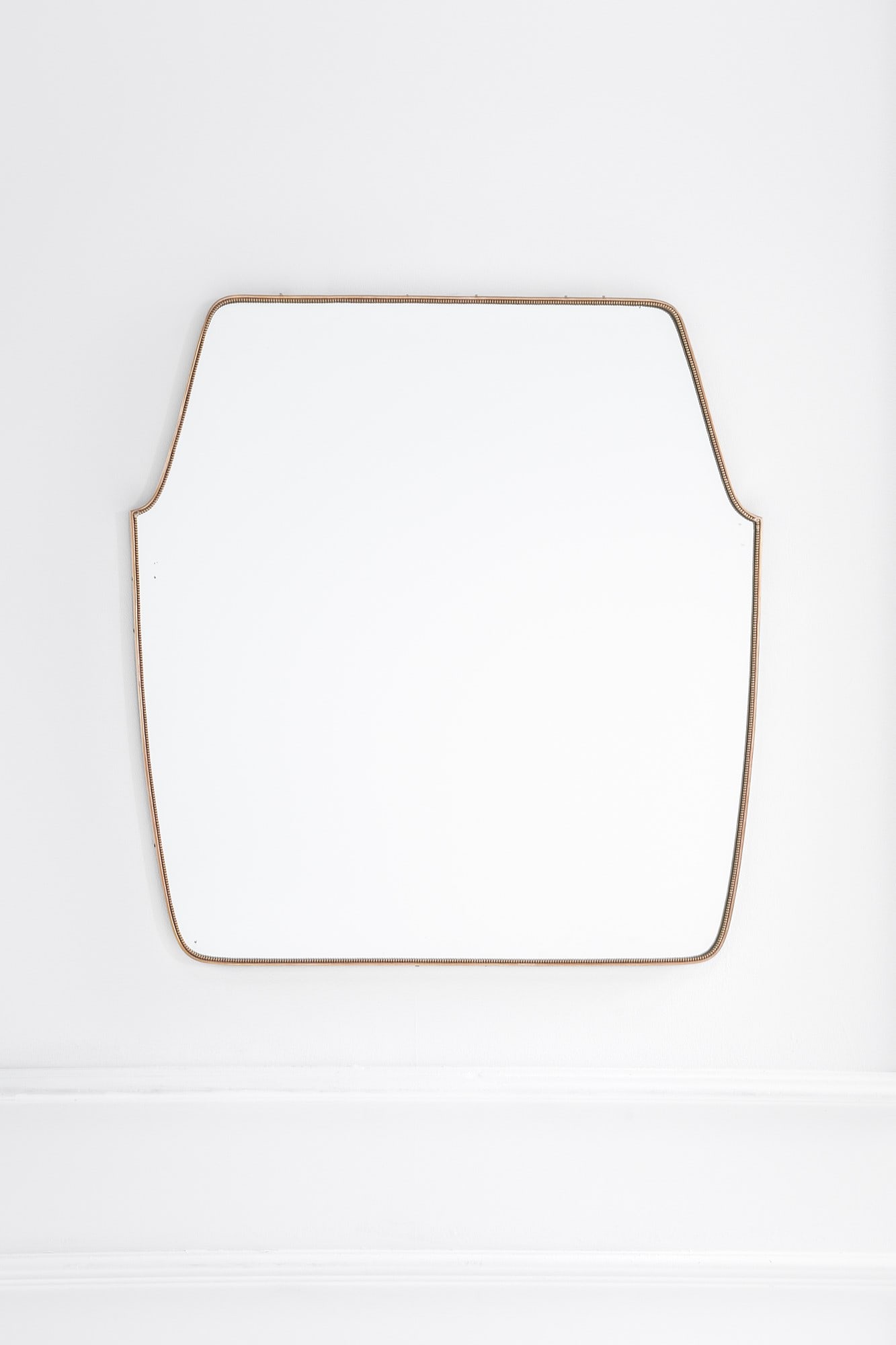 Specchiera: Specchiera Ottone, vetro specchiato. 1950 ca. cm 90x86x3
