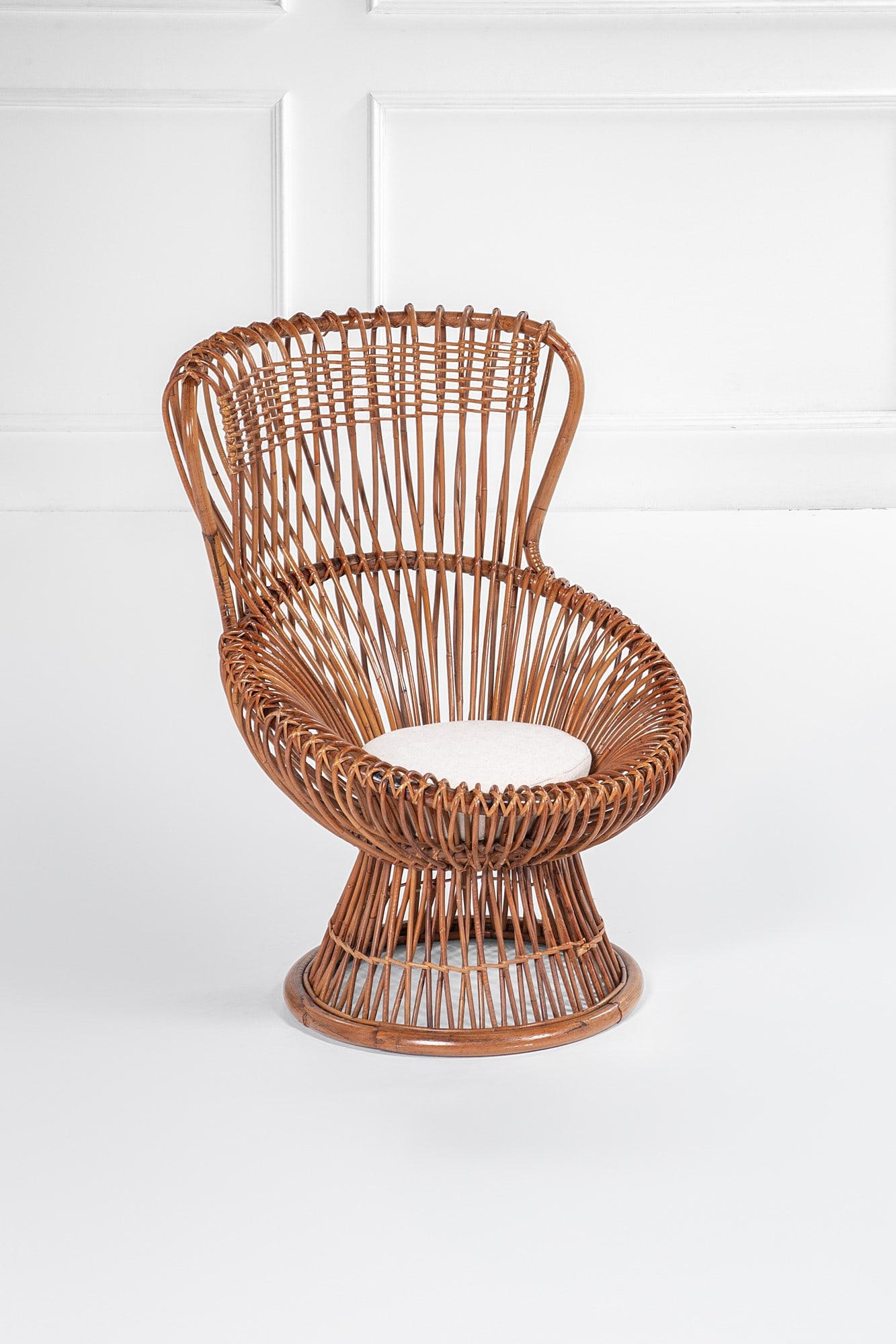 Franco Albini. Poltrona mod. Margherita (1 of 3)