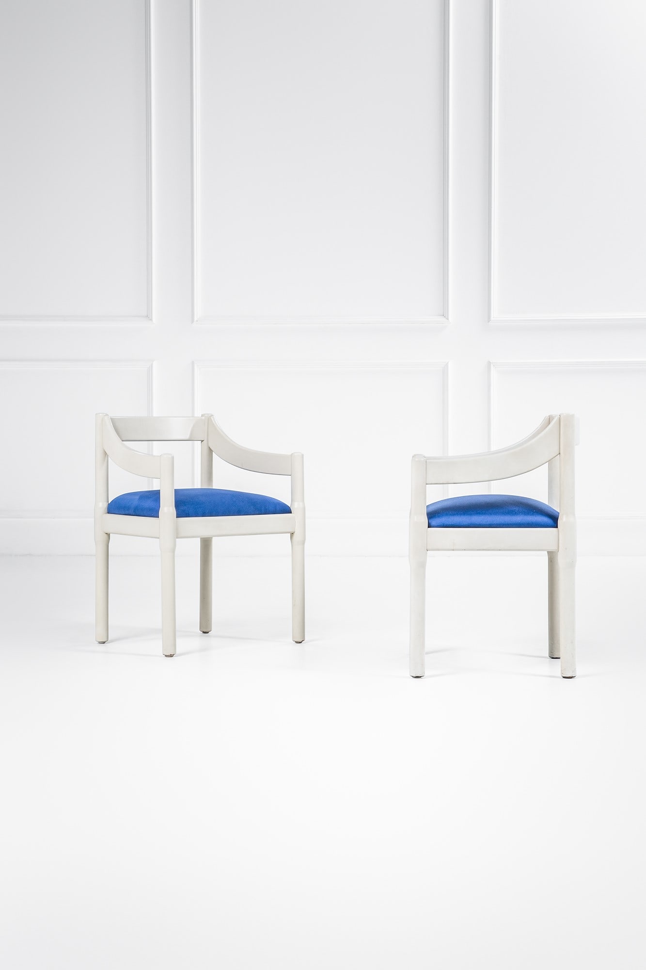Vico Magistretti. Due poltrone mod. Carimate (1 of 3)