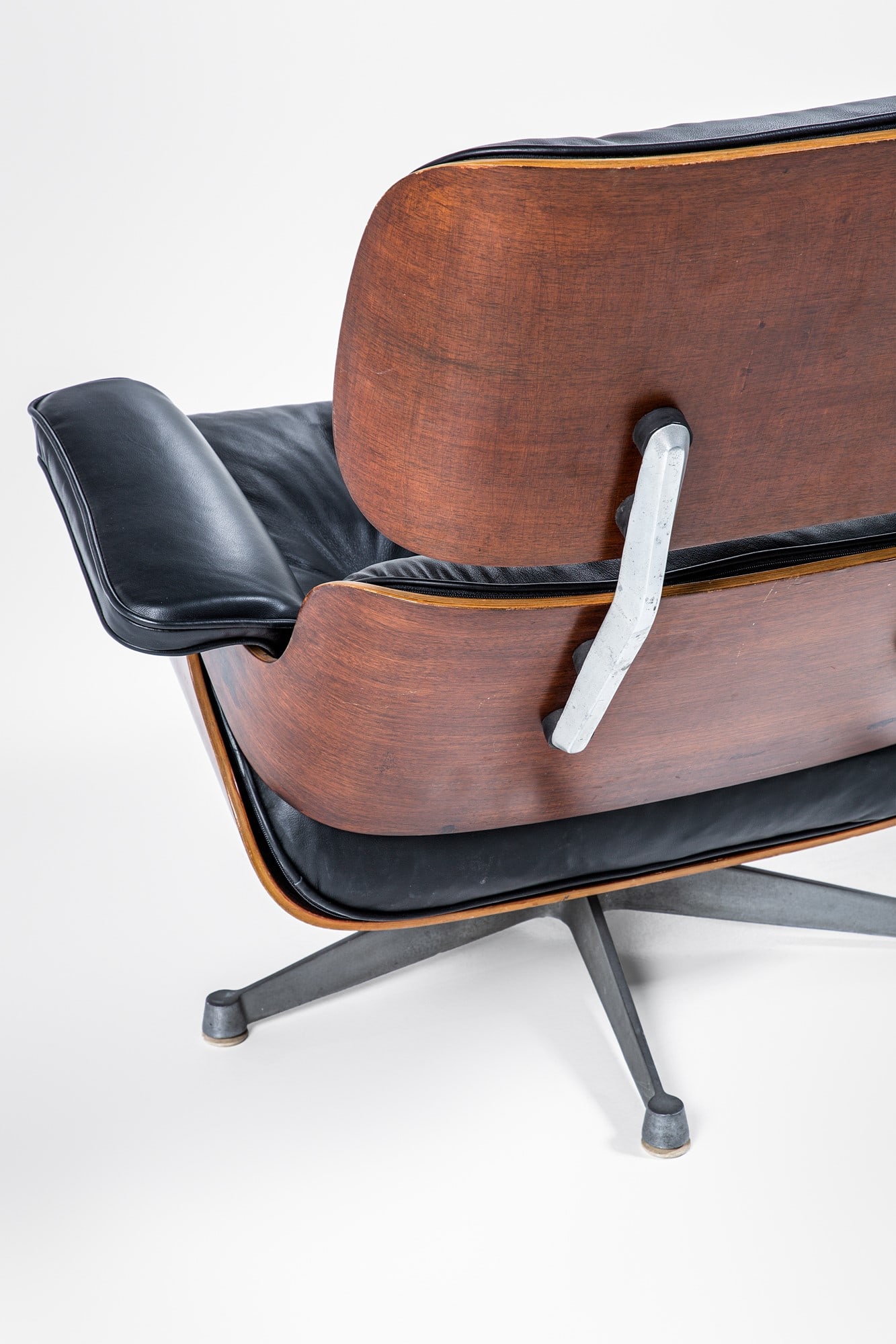 Charles e Ray Eames. Poltrona mod. 670 - 4