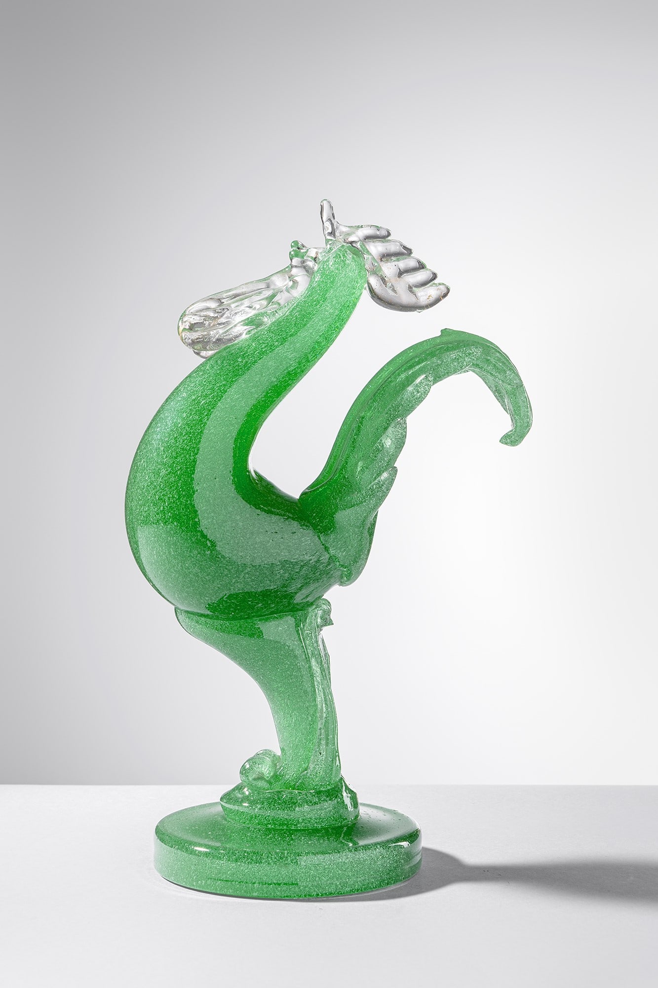 Flavio Poli. Gallo: Gallo Vetro verde a bollicine e particolari in vetro cristallo. Seguso Vetri d’Arte, 1935 ca. cm 28x17x11