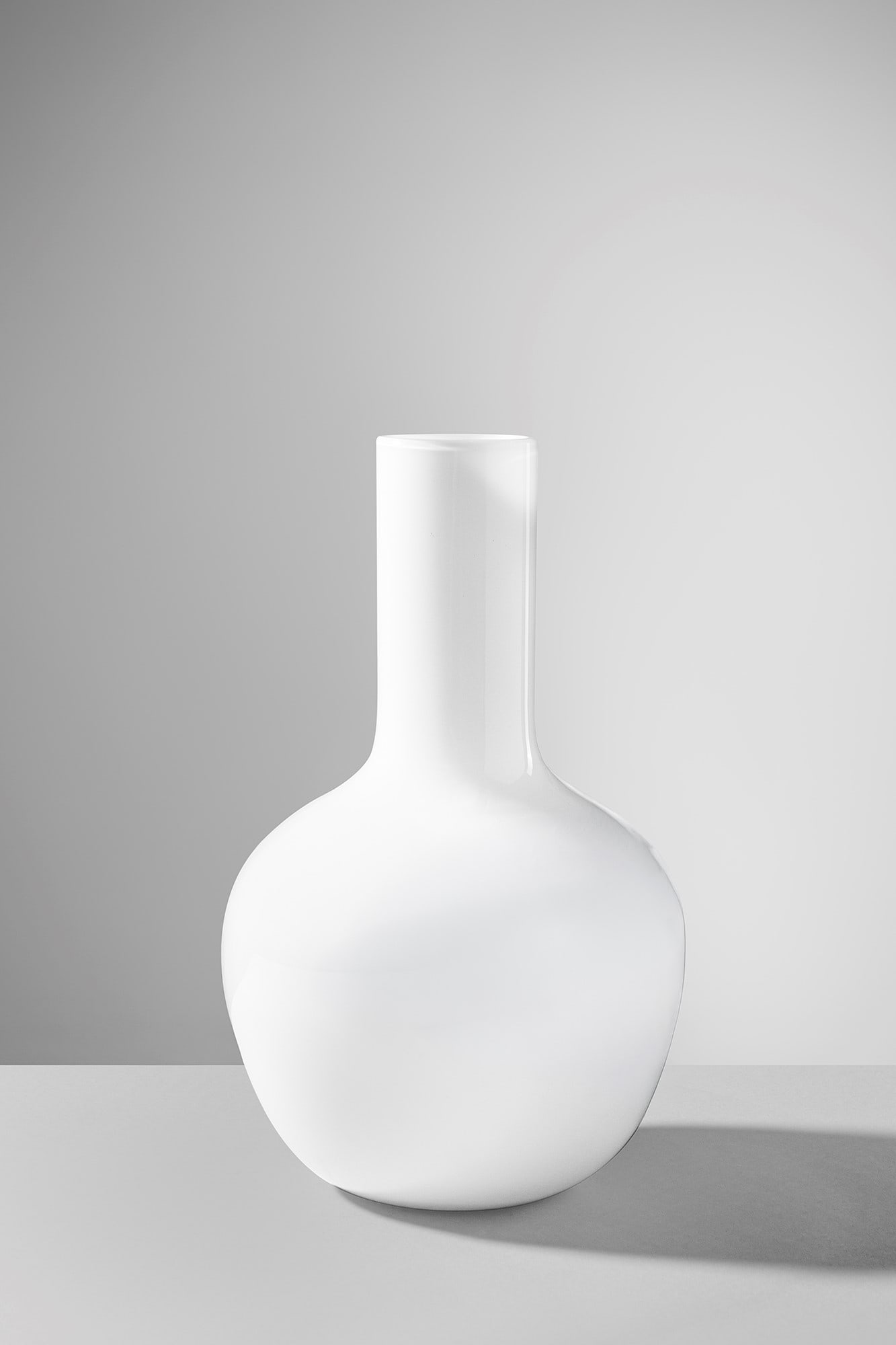 Tobia Scarpa. Vaso mod. 8551 (1 of 2)
