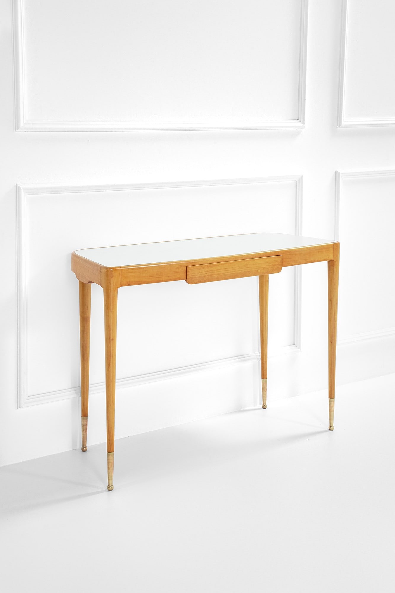 Dassi (attr.). Console: Console Legno sagomato, legno tornito, formica. 1950 ca. cm 80x110x43
