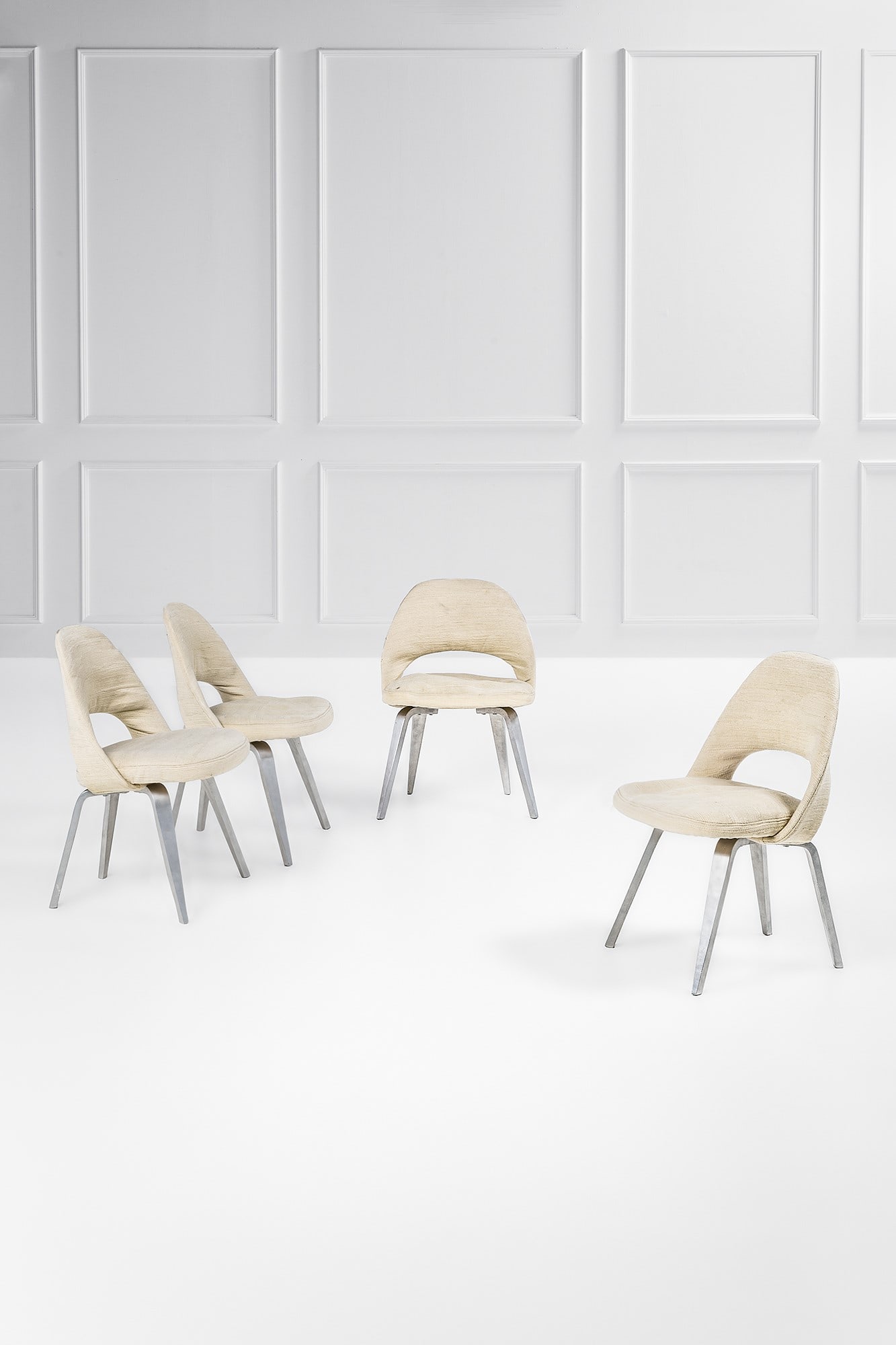 Eero Saarinen. Quattro sedie mod. Conference Chair Relax (1 of 3)