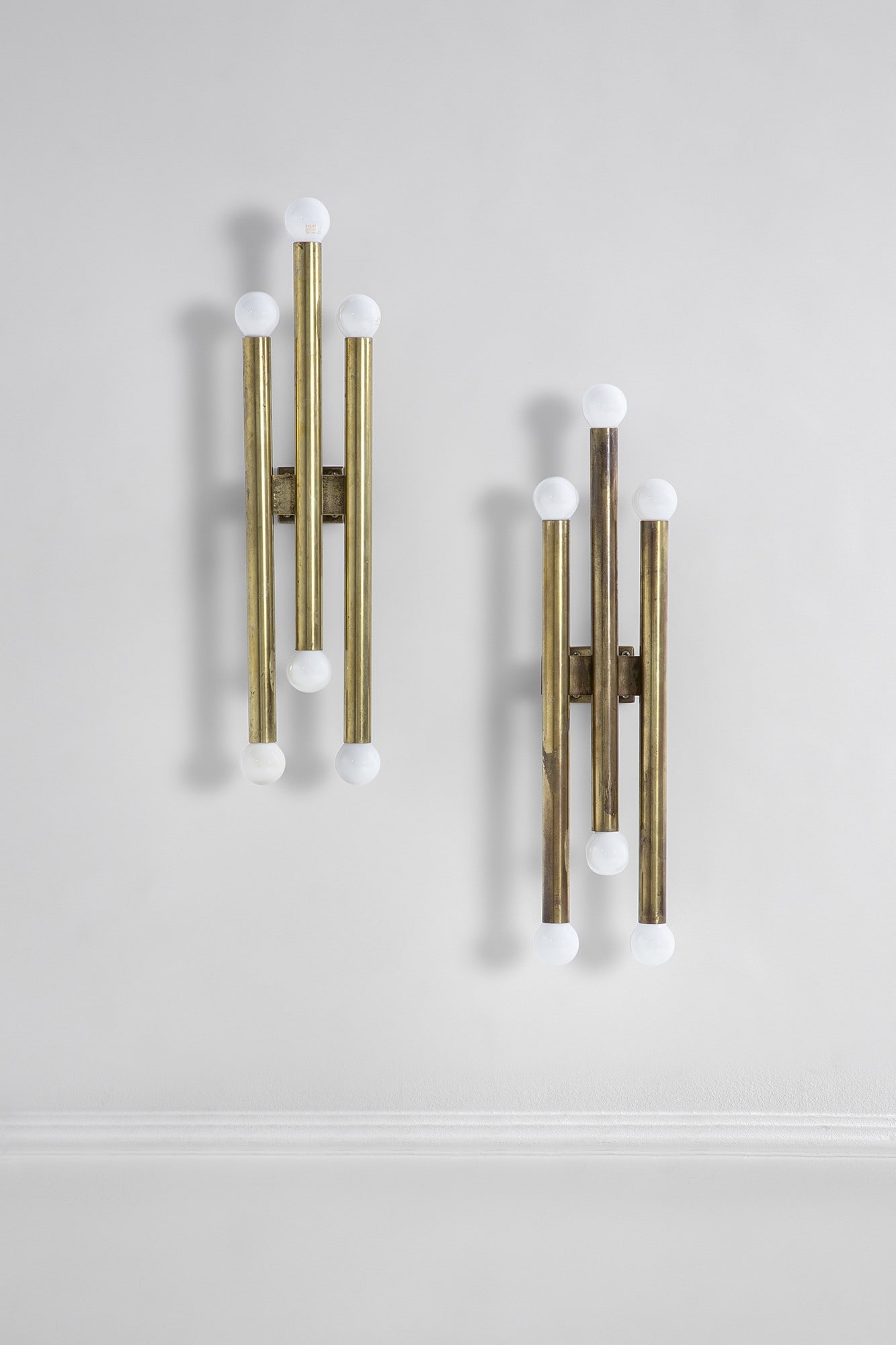 Gio Ponti. Due lampade da parete (1 of 3)