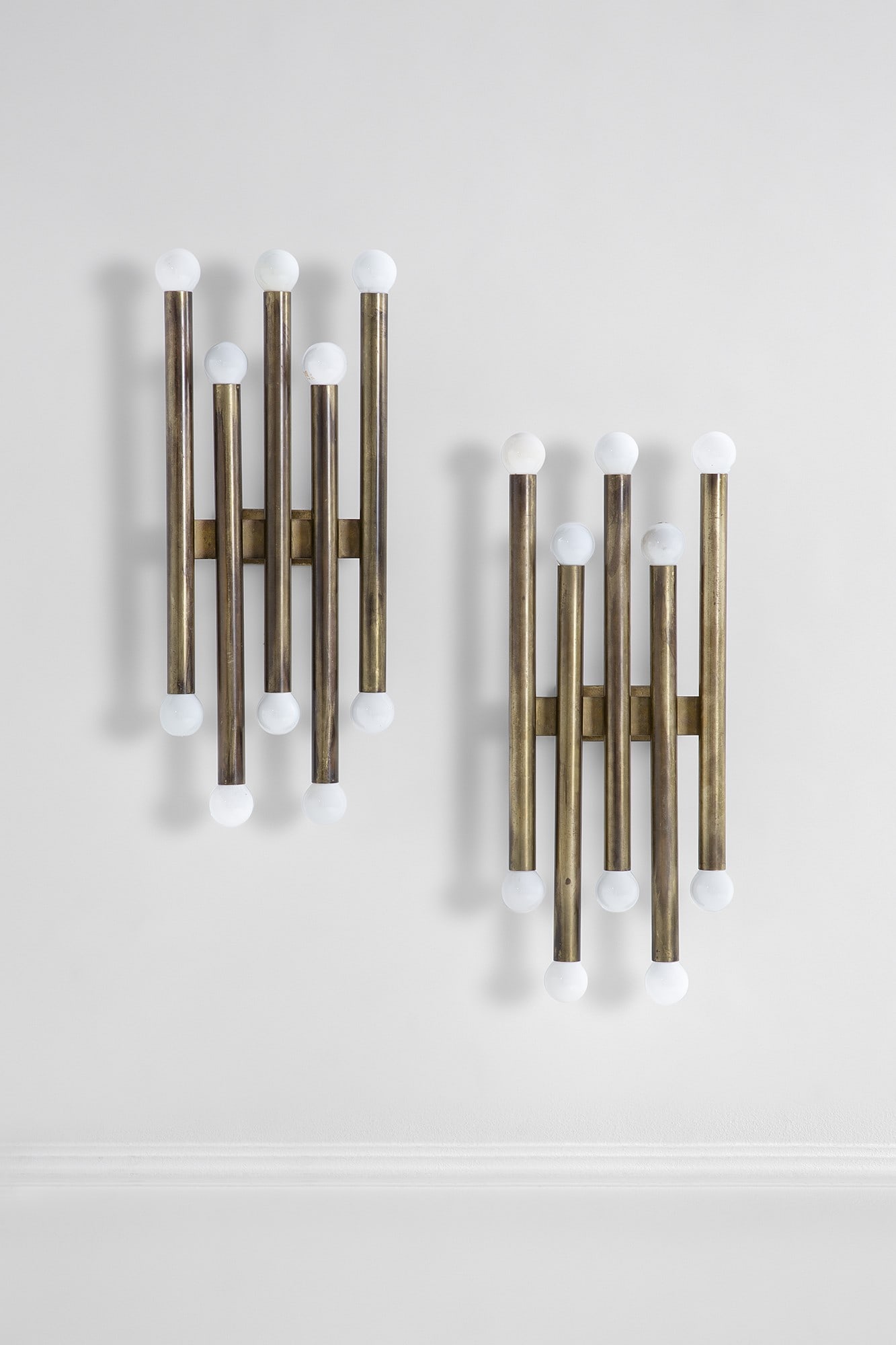 Gio Ponti. Due lampade da parete (1 of 4)