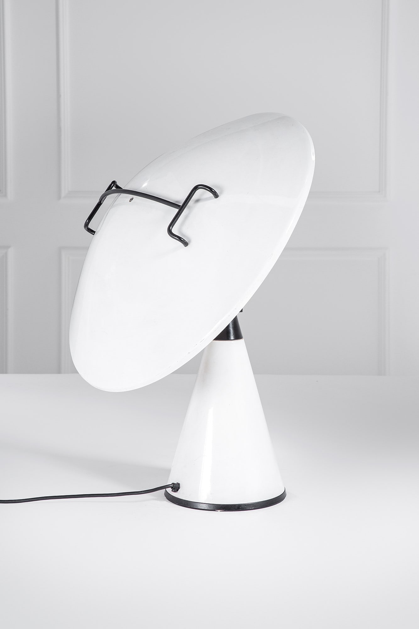 Elio Martinelli. Lampada da tavolo mod. 676 (1 of 3)