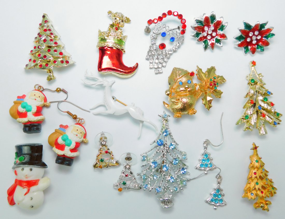 Christmas Jewelry Lot (1 of 6)