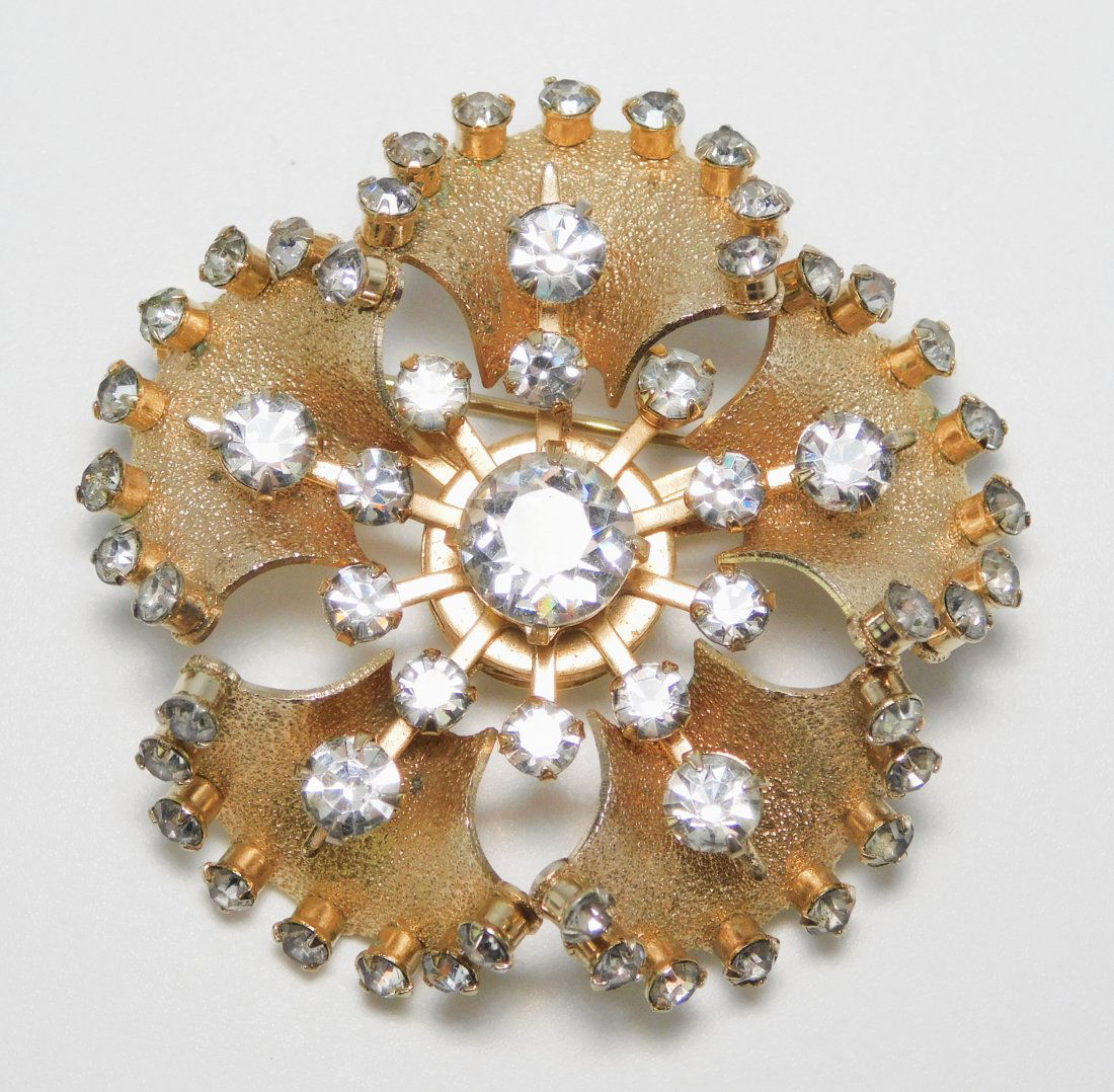 Vintage Kramer Crystal Rhinestone Brooch (1 of 4)
