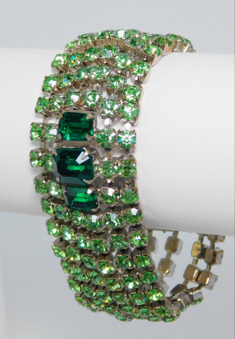 Vintage Green Rhinestone Bracelet: Bracelet: 7" long, 1" wide