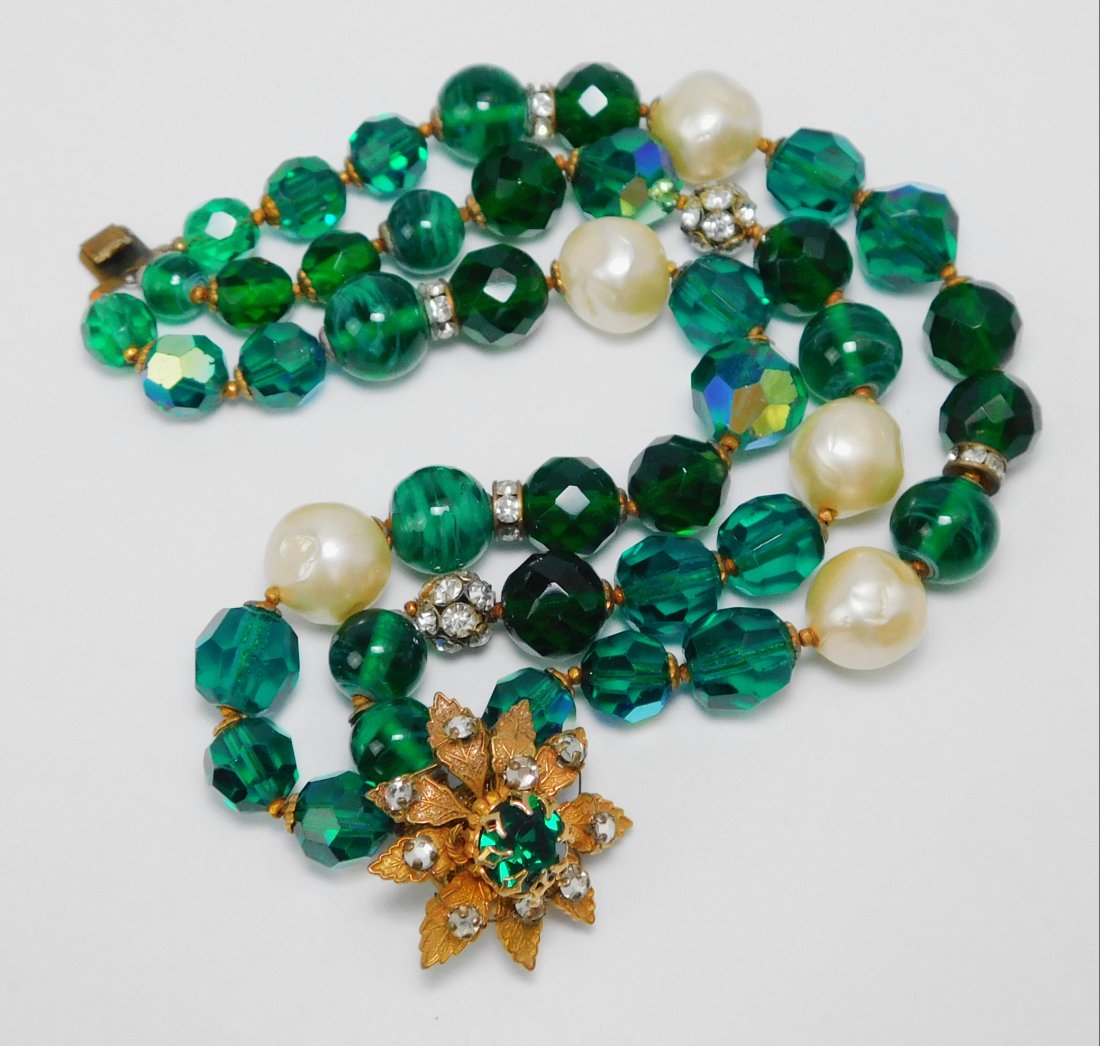 Vintage Emerald Green & Pearl Bead Bracelet (1 of 4)