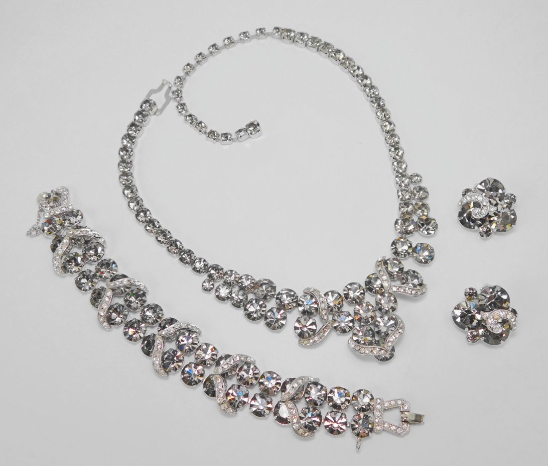 Vintage Weiss Smoky Rhinestone Parure (1 of 9)
