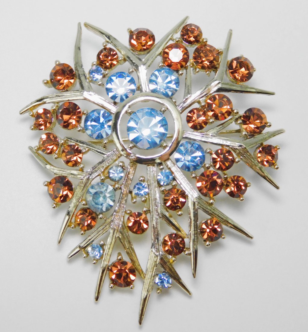 Vintage Lisner Rhinestone Brooch (1 of 5)