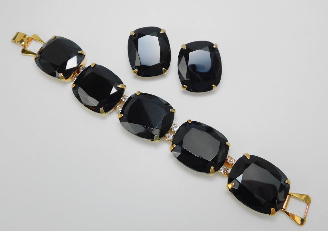 Vintage 1980s Large Black Lucite Bracelet & Earring Set: Bracelet: 8" x 1", Earrings: 1" x 1 1/4"