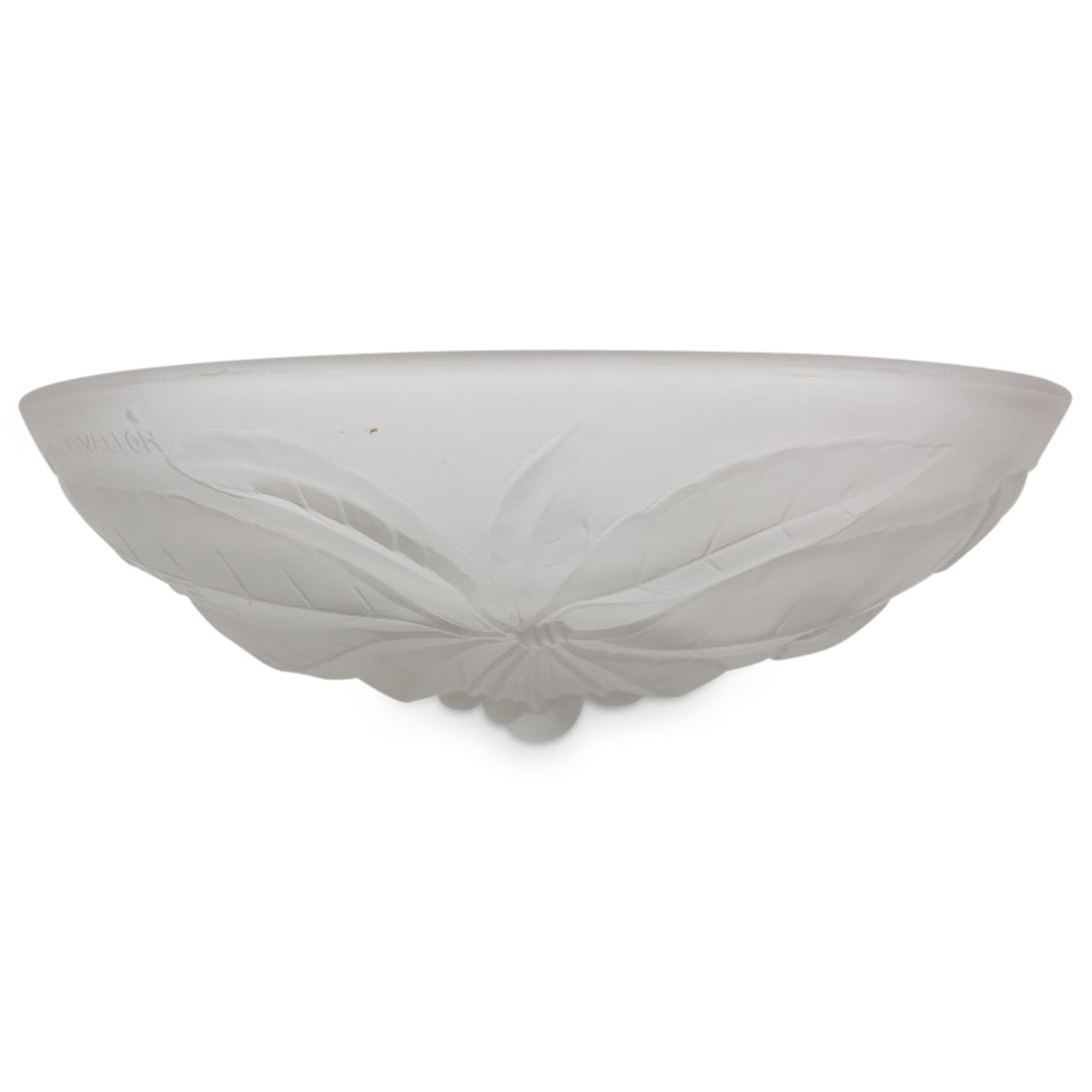 Vintage G Vallon Art Deco Glass Bowl: Vintage G Vallon French Art Deco Glass Footed Bowl. Signed G Vallon and marked made in France. Measures 2-7/8" x 9-1/4". Condition: Good condition. Estimate 50.00 - 150 Domestic shipping Third party