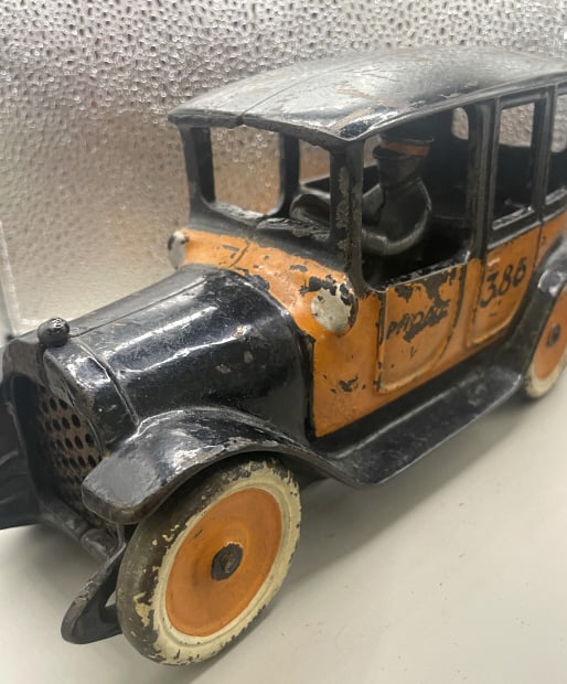 Circa 1920s Arcade Cast Iron Double Stripe Taxi (1 of 3)