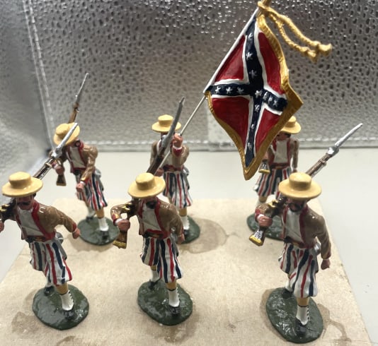 Bussler Confederate Louisiana Zauves Toy Soldiers: Lot of Six (6) Bussler Confederate Louisiana Zauves Toy Soldiers. Provenance collection of Arthur Kavanaugh. Condition: Good condition. No box. Estimate 50 - 100 Domestic shipping Third party