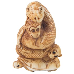 Antique Japanese Carved Netsuke Figurine