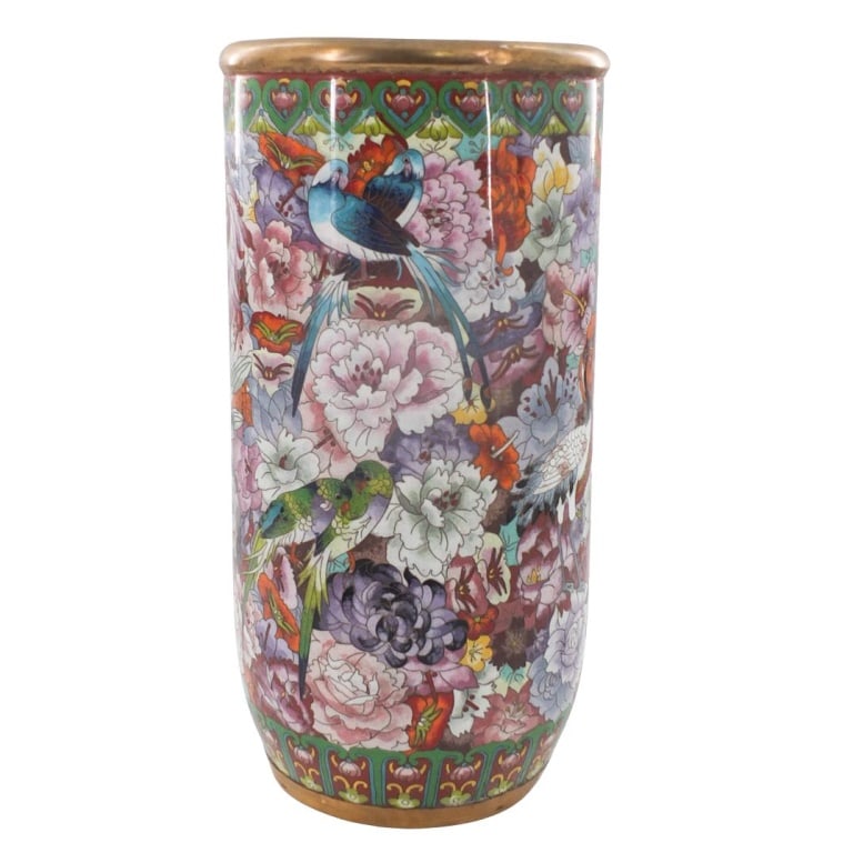 Vintage Chinese Cloisonné Umbrella Stand: Large Vintage Chinese Cloisonné Enamel Umbrella Stand. Measures 18-1/2" x 9-1/4". Condition: Small ding to the rim. Estimate 100 - 300 Domestic shipping Third party