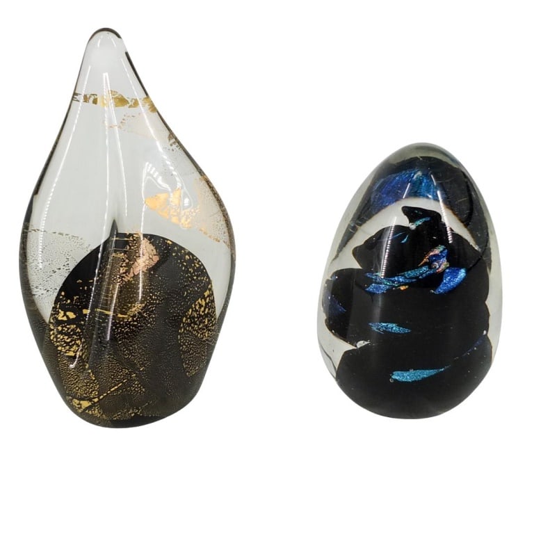 Rollin Karg, American (Born 1944): Rollin Karg, American (Born 1944) Grouping of Two Art Glass Paperweights. Signed. Largest measures 6-1/2" x 3-1/2". Remaining measures 4-7/8" x 3". Condition: Good condition. Estimate 100 - 300 Domest