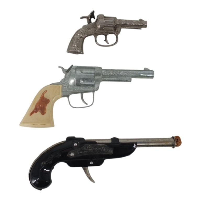 Grouping of Vintage Toy Cap Guns (1 of 2)