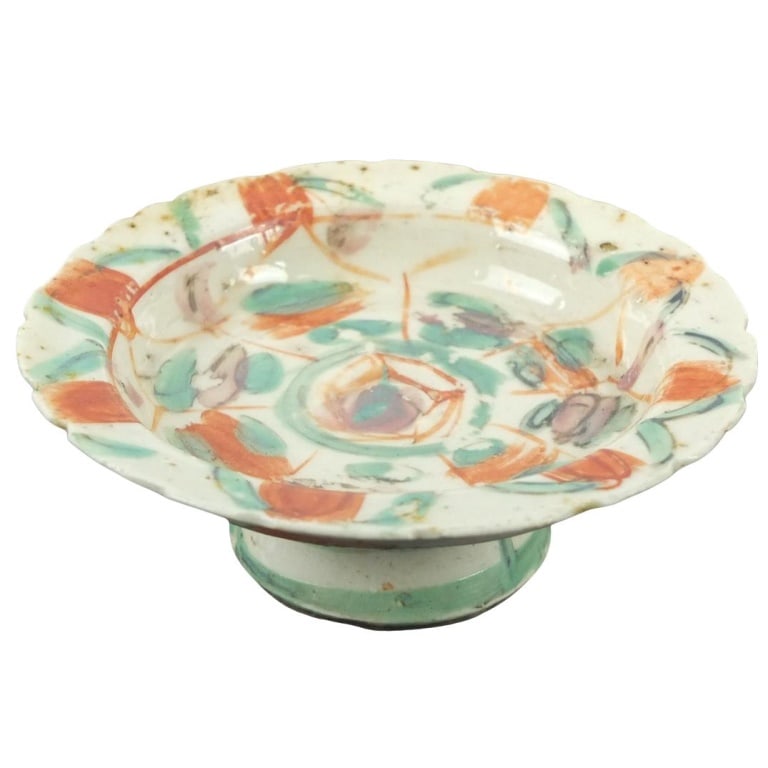 Antique Chinese Miniature Footed Bowl: Antique Chinese Famille Rose Miniature Footed Bowl. Measures 1-1/2" x 4". Condition: Good condition Estimate 50 - 150 Domestic shipping Third party