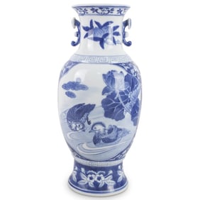 Large Chinese Porcelain Vase
