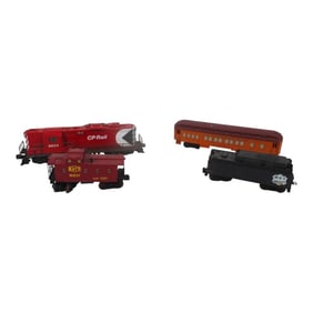4 Vintage Lionel Electric Train Cars
