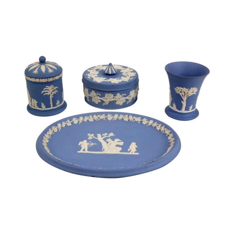 Grouping of Wedgwood Porcelain Tableware (1 of 6)