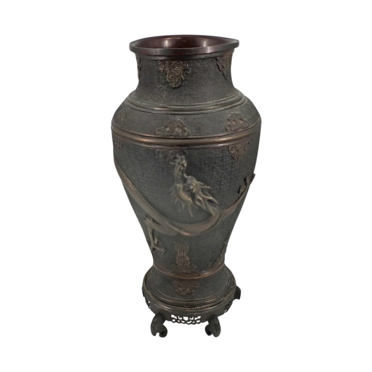 Large Early 20th Century Japanese Bronze Vase (1 of 9)