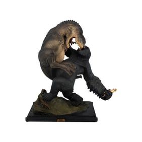 "V-REX VS KING KONG" WETA COLLECTIBLES STATUE