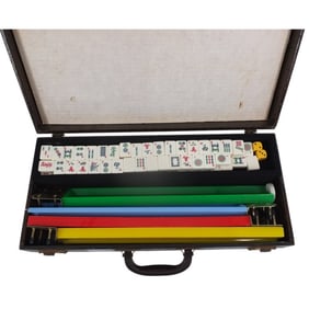Vintage Chinese Mahjong Set