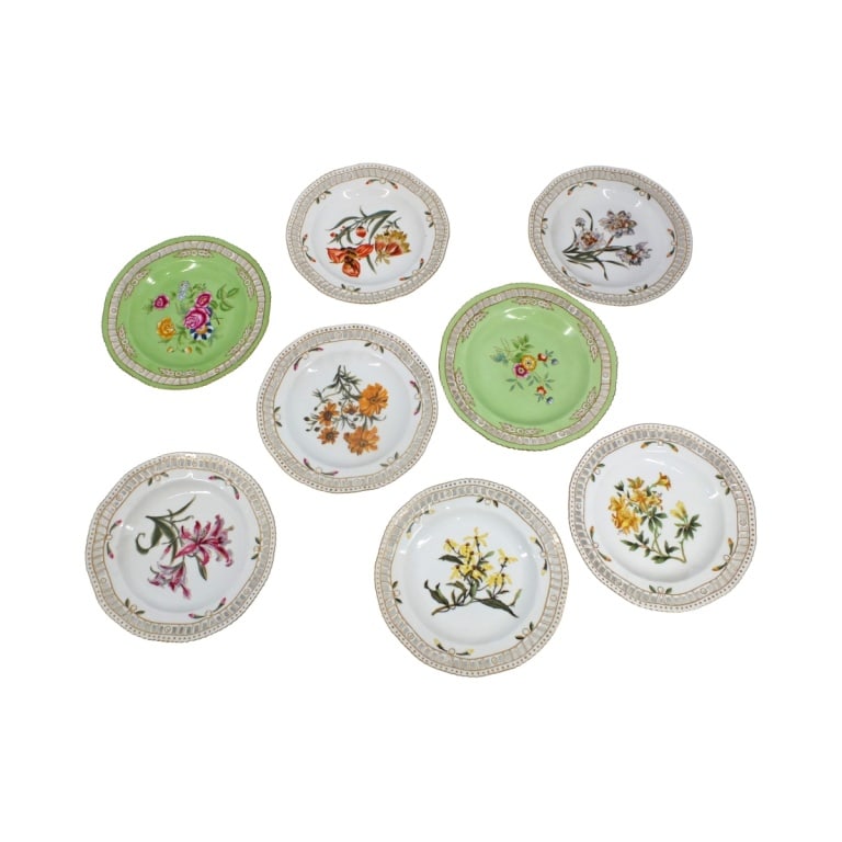 8 Chelsea House Reticulated Botanical Plates: 8 Chelsea House Reticulated Botanical Plates. Each features a hand painted floral motif. Measures 10-1/2" diameter Condition: Good condition. No chips, cracks or crazing. Estimate 100 - 300 Domestic s