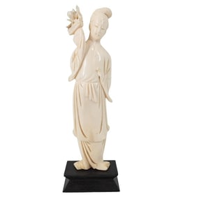 Antique Chinese Carved Figurine